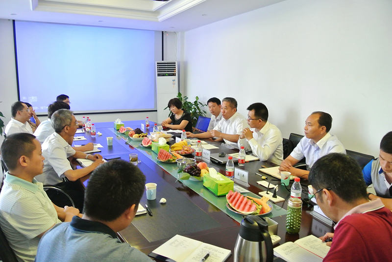 云克药业召开《上市公司治理风险因素检视》研讨会.jpg